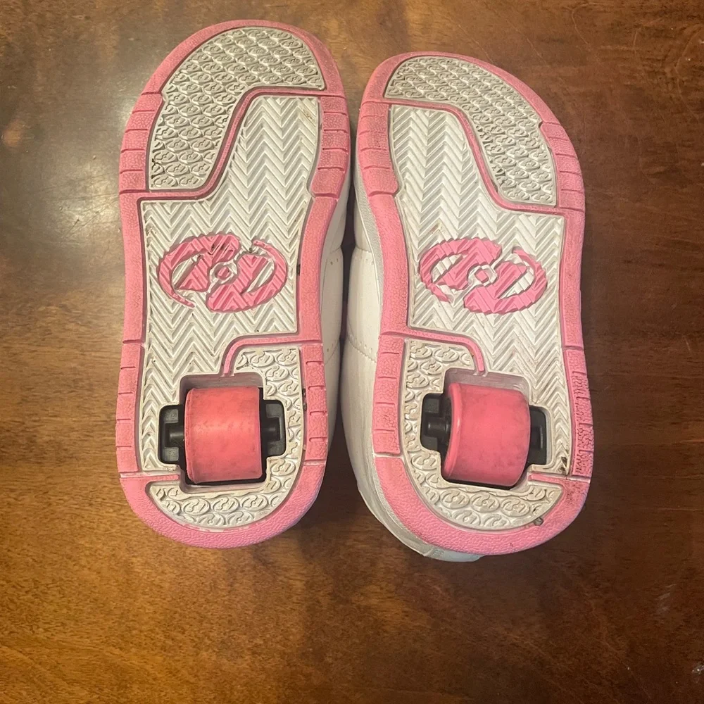 Heelys Force Skate Yth Sz 4, Pink and White Sneaker Shoes - Picture 2 of 4